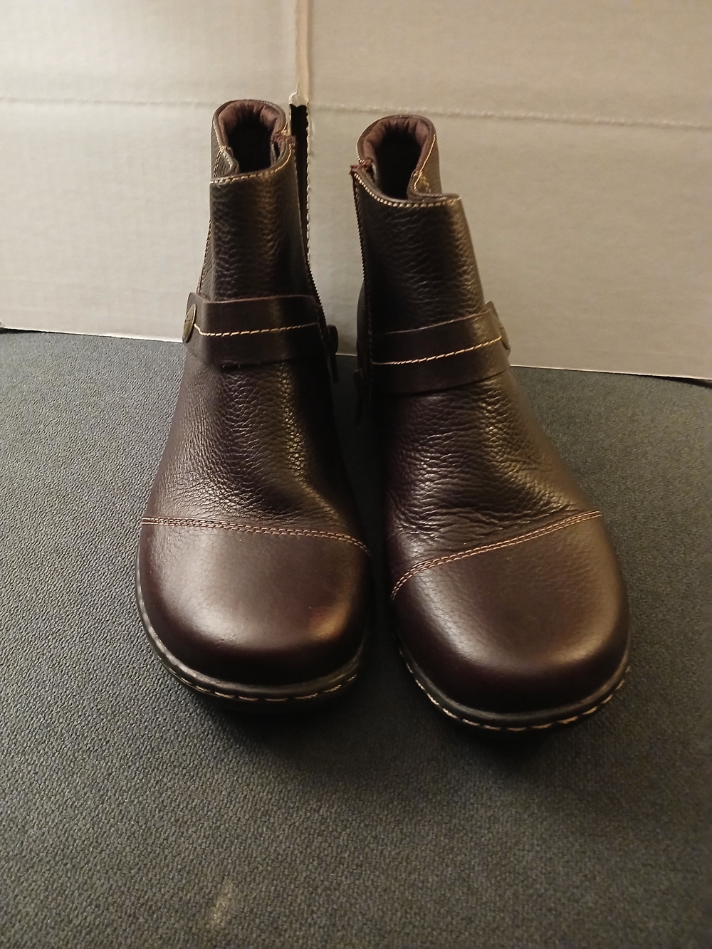 Clarks Women's Dark Brown Leather Chukka Boots
